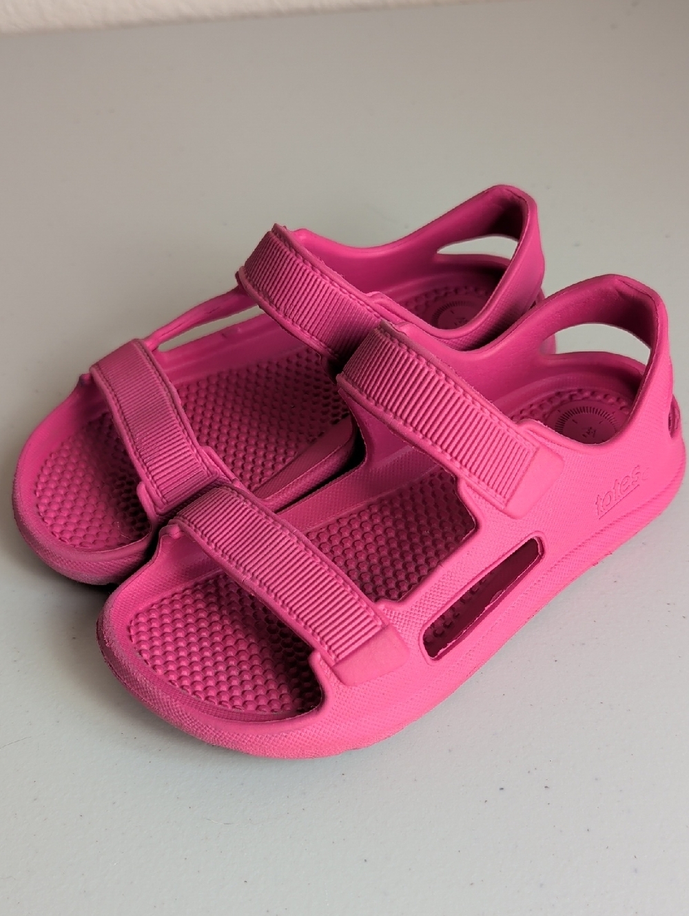 totes Kids Hot Pink Adjustable Water Sandals
